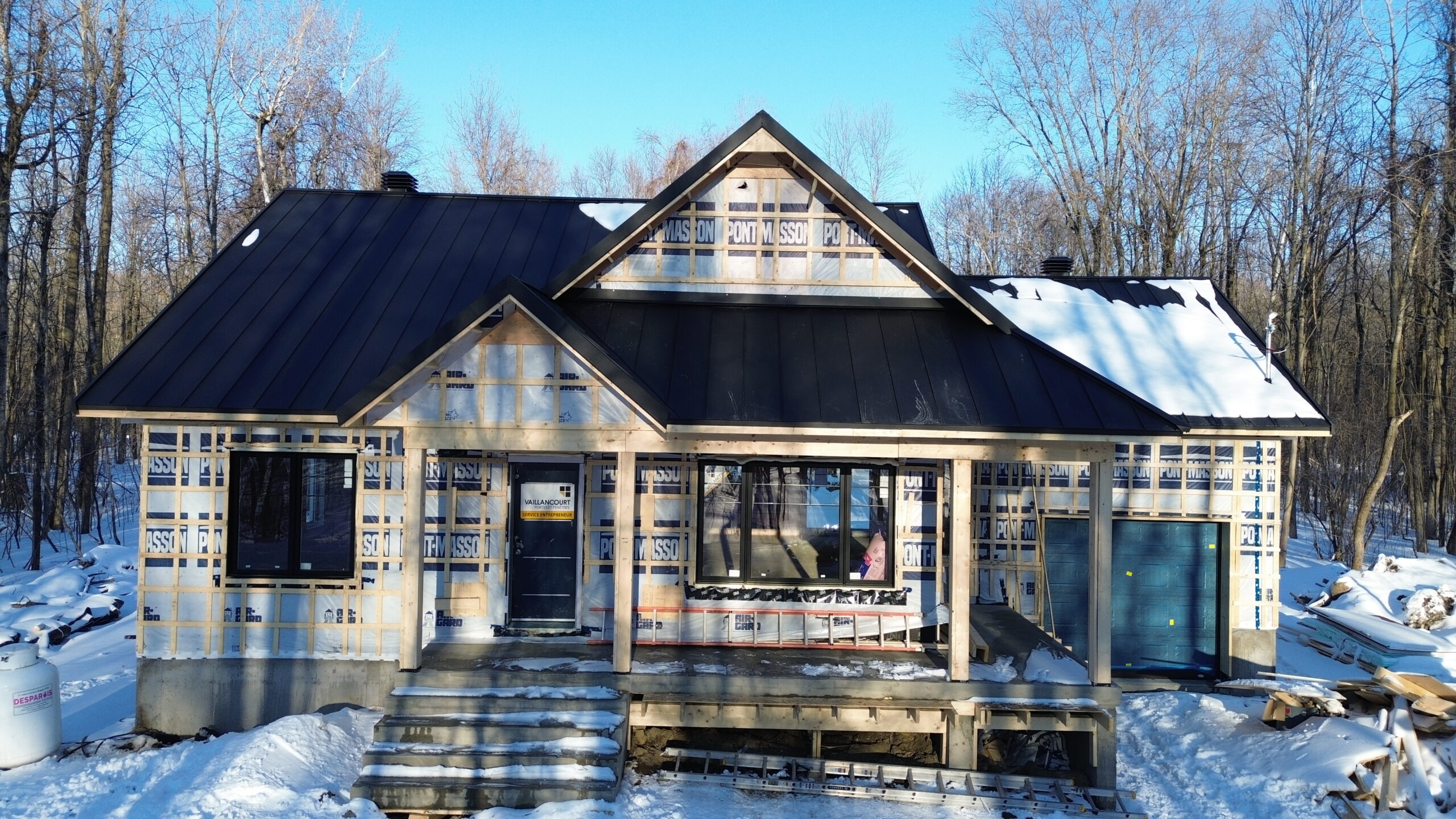 metal_roof_canada_standing_seam_black
